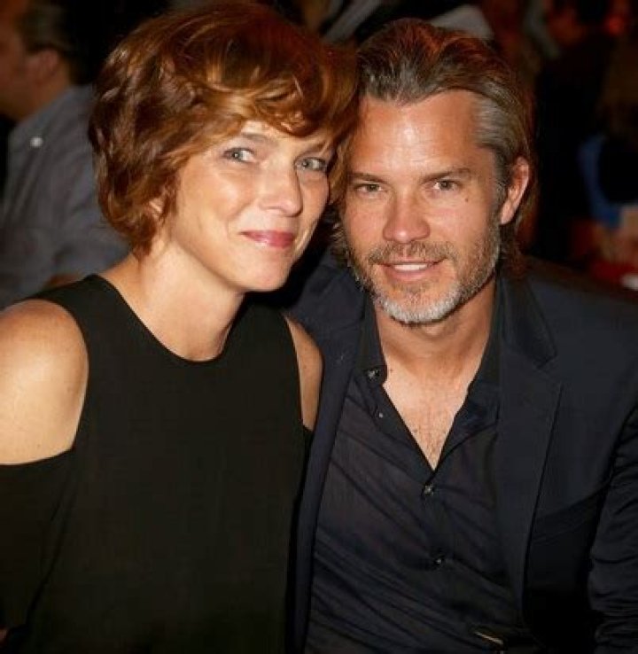 Alexis Knief Married To Actor Husband Timothy Olyphant; Loving Father Timothy Finds It Hard To Impress His Children. Know More About His Wife Alexis.