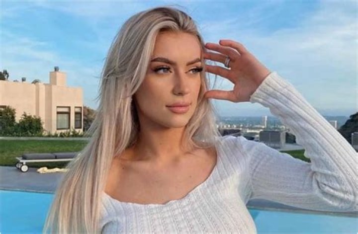 Ashly Schwan Biography: Boyfriend, Age, Instagram, Net Worth, Parents, Family, YouTube, TikTok