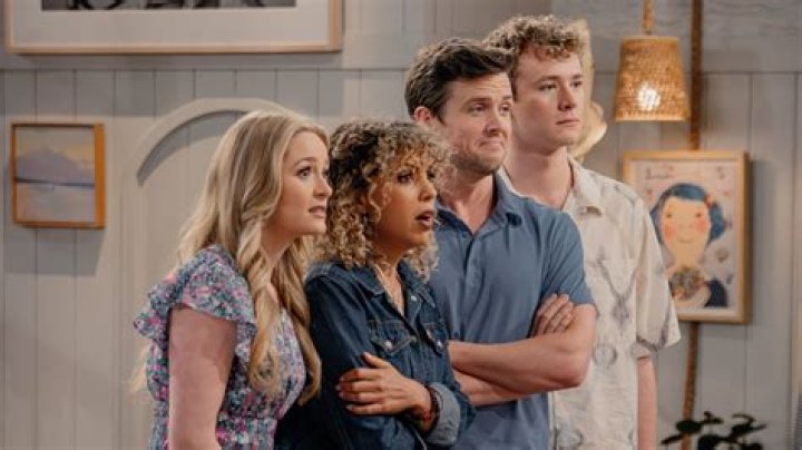 ‘Awkward’s’ Greer Grammer Talks ‘Awkward’ Season 5! (@Greer_Grammer) – Celeb Secrets