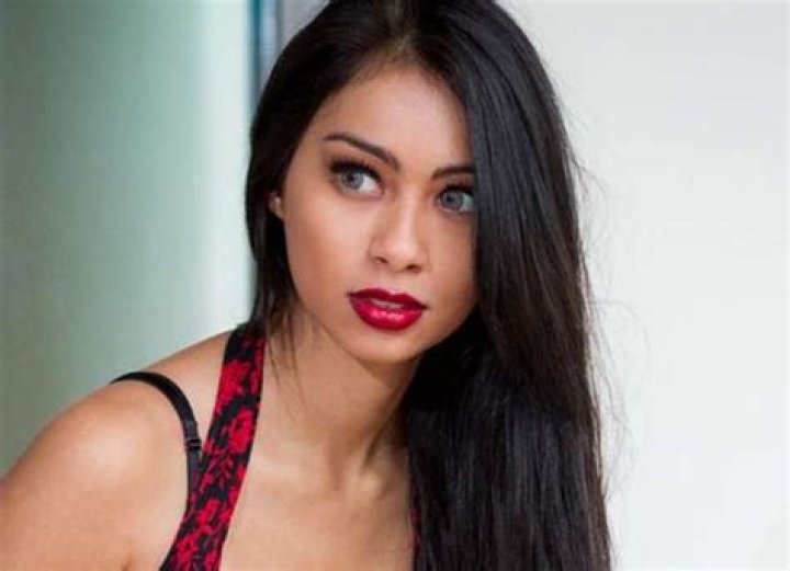 
Breena Ylaya Height, Weight, Net Worth, Age, Birthday, Wikipedia, Who, Nationality, Biography 