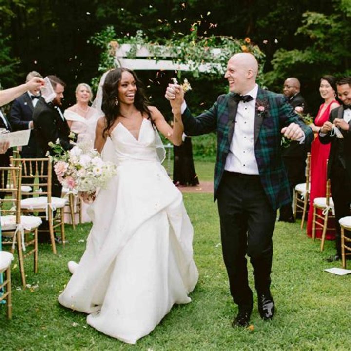 Cain Velasquez Bio - affair, married, spouse, salary, net worth, bio, career, fights, age, earnings, family, relationship, girlfriend