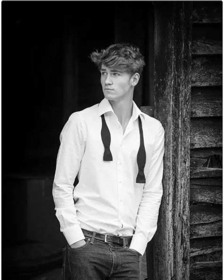 Danny Griffin Girlfriend - Is Fate: The Winx Saga Star Dating A GF?