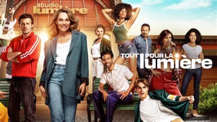 ETHAN WACKER – Celeb Secrets