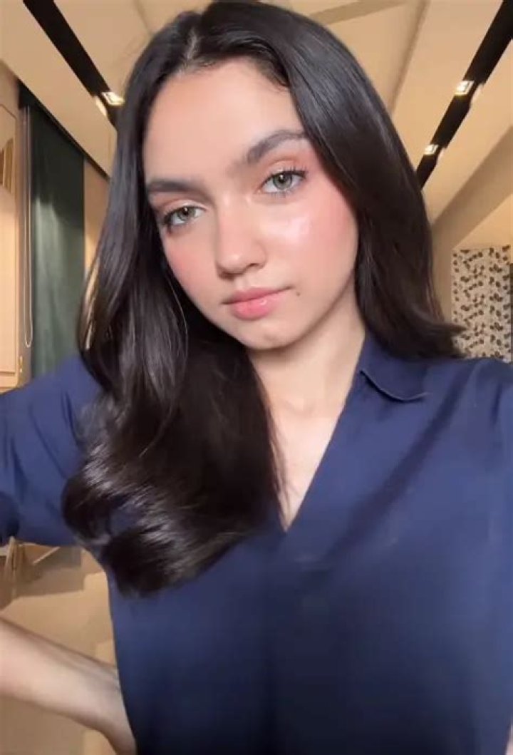 Fame | Aina Elsmy Sebastian net worth and salary income estimation Apr, 2024