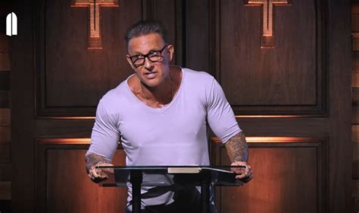 Fame | Tullian Tchividjian net worth and salary income estimation Jan, 2024