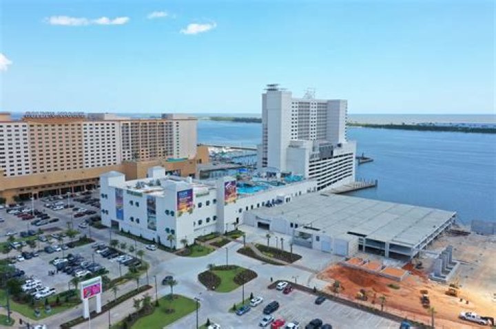 Harrah's & Buffett Unveil Biloxi Margaritaville Casino & Resort