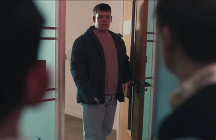 Heartstopper: Outpour of love as Isaac asexuality confirmed by Alice Oseman