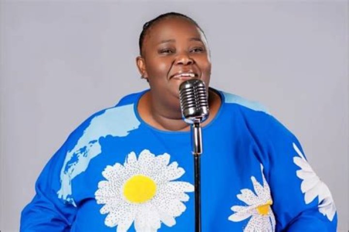 Hlengiwe Mhlaba Biography: Husband, Songs, Age, Net Worth, Wikipedia, Album, Photos, Boyfriend, Instagram