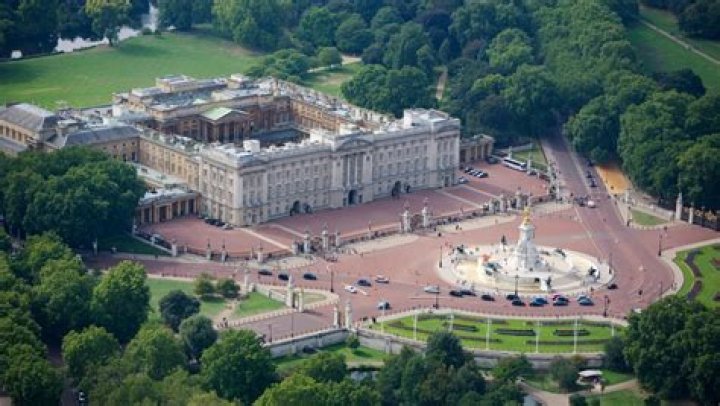 How Many Palaces Does The Royal Family Own?