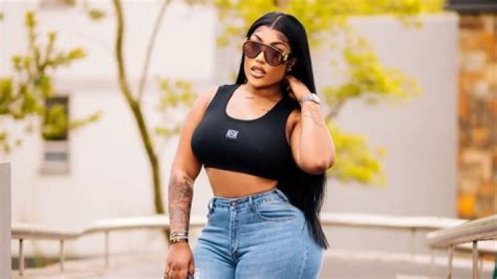 Instagram & Age Of The Ghanaian Singer!