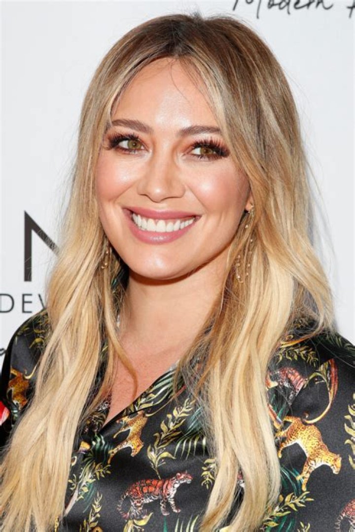Is Hilary Duff a Twin?