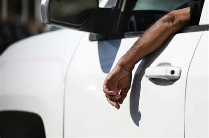 Is Will Smith Left-Handed?