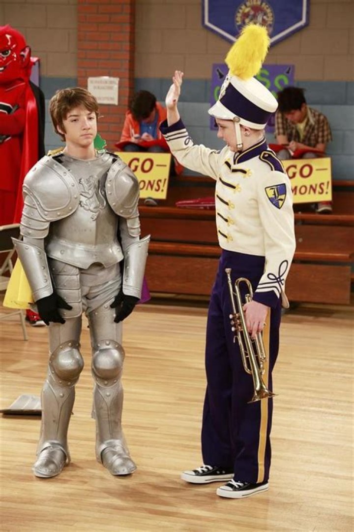 JAKE SHORT, COZI ZUEHLSDORFF – Celeb Secrets