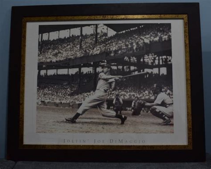 Joltin’ Joe DiMaggio’s Nude Photo Stirs Controversy