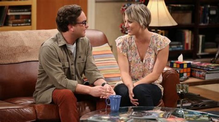 Kaley Cuoco NOT Quitting The Big Bang Theory: Is Johnny Galecki Uncomfortable With New Romance?