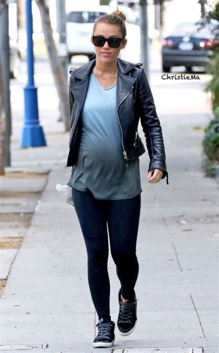 Miley Cyrus Pregnant With New Kennedy Baby Courtesy of Patrick Schwarzenegger – Rep say “No” (PHOTO)
