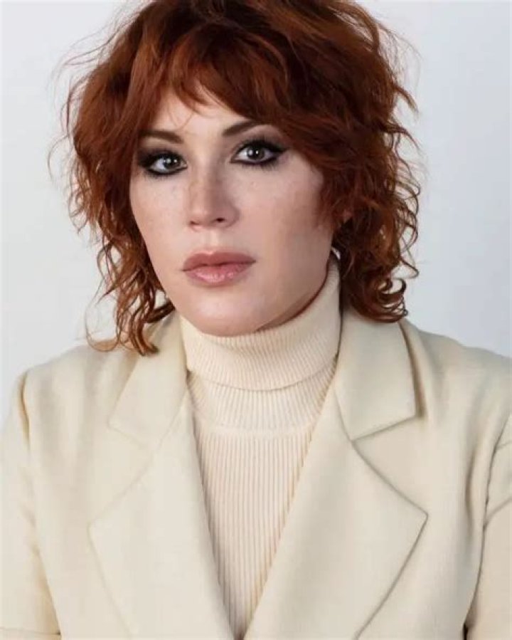 Molly Ringwald’s Net Worth In 2023: Earnings And Salary!
