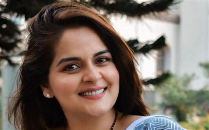 Roma Asrani Biography: Net Worth, Age, Nationality, Husband, Parents, Photos, Wikipedia