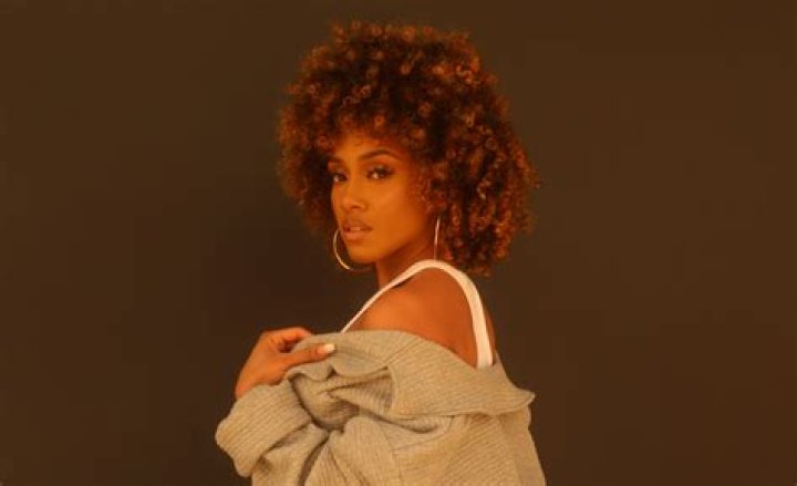 The Breakout R&B Artist That’s Serving ‘Soul Therapy’ with Debut EP – Celeb Secrets