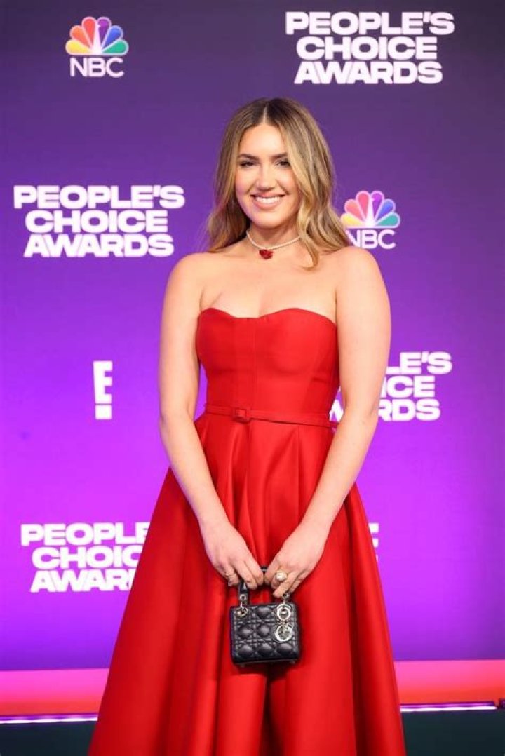 TikTok’s “Big Sister” Tinx Apologizes for Past Insensitive and Controversial Tweets – Celeb Secrets