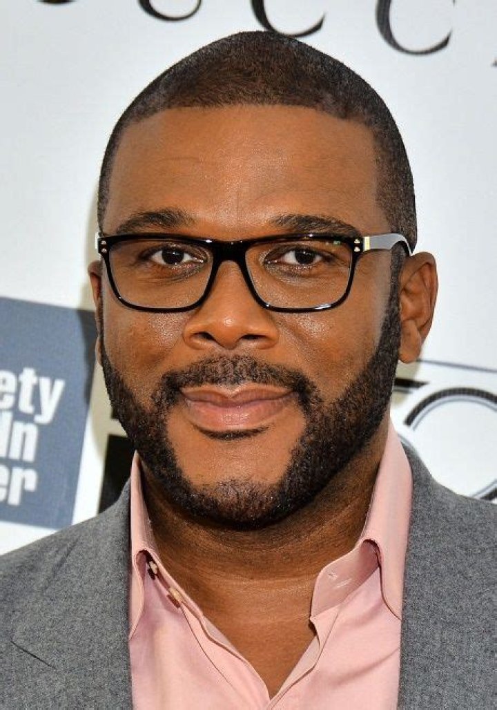 Tyler Perry Alleged Ex-Lover Joshua Sole Exposed – Did Perry Get Burned? CDL Exposes Scammer!
