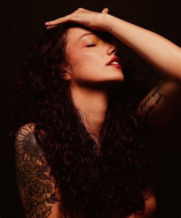 Upcoming Artist: Sandra Hunter - CelebMix