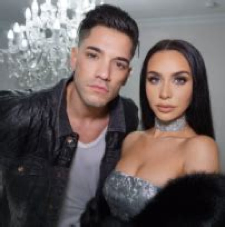 Youtuber Carli Bybel Net Worth , bio, dating, boyfriend, married.